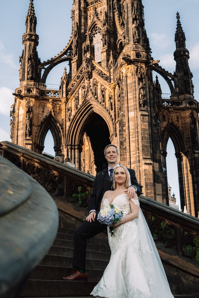 Couple on the steps of the Scott Monument